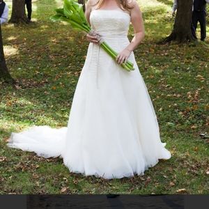 Vera Wang Wedding Dress